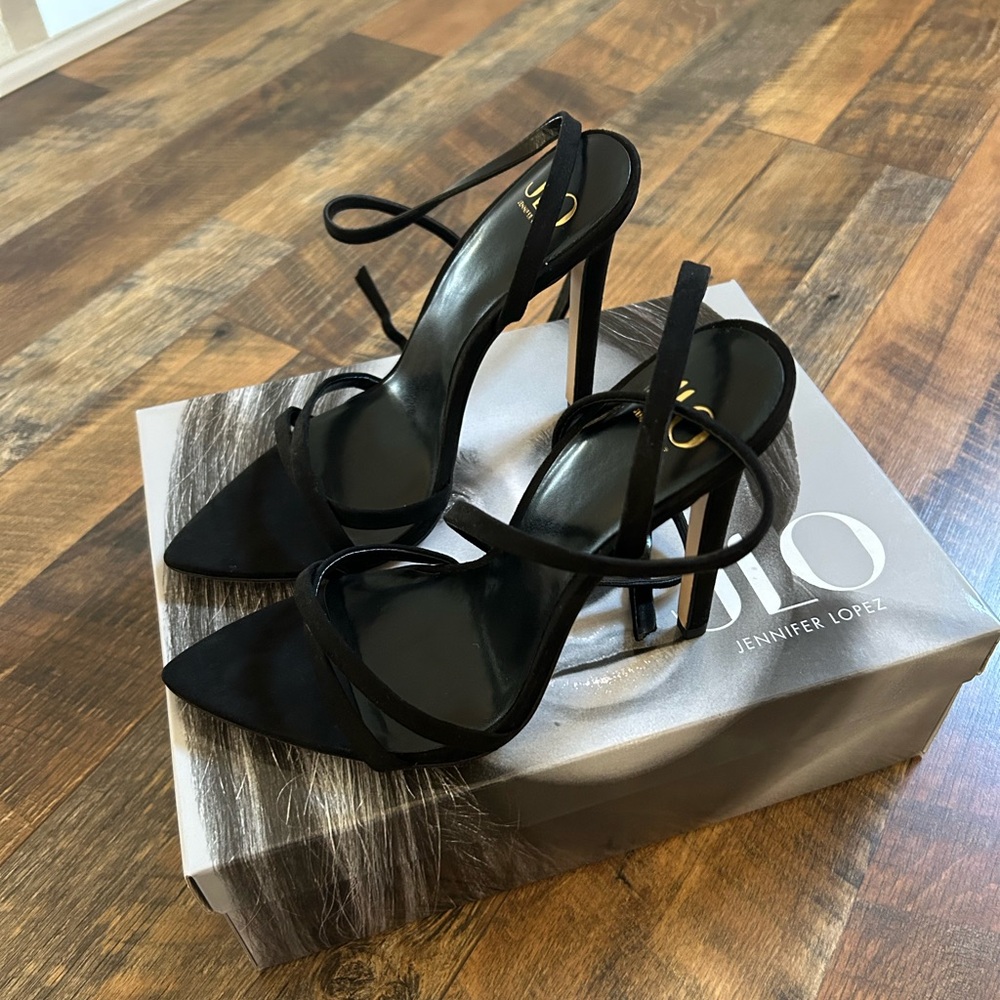 Jennifer Lopez Black Stiletto Heels